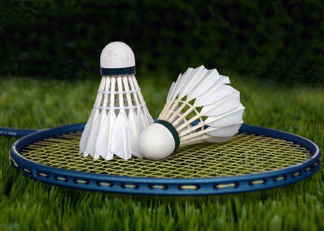 Badminton outdoors
